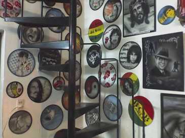 Фотоий: надувательство другие предметы искусствоа DISCOS PINTADOSPOR EL ARTISTA ALEJANDRO MASSI