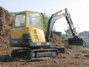 Фотоий: надувательство машины VOLVO - EC35