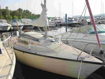 Фотоий: надувательство шлюпки BENETEAU - FIRST 22