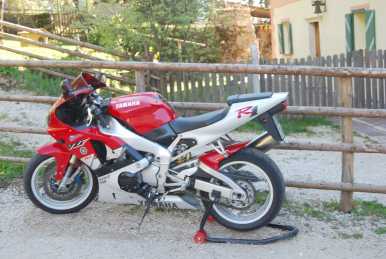 Фотоий: надувательство мотовелосипеды 1000 cc - YAMAHA - R1