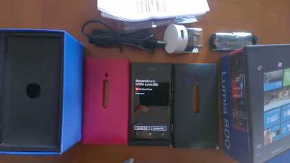 Фотоий: надувательство телефоны клетки NOKIA - LUMIA 800