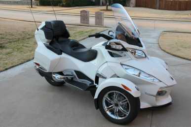 Фотоий: надувательство мотовелосипеды 10821 cc - CAN-AM - SPYDER RT LIMITED