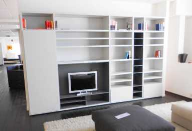 Фотоий: надувательство мебель POLIFORM - WALL SYSTEM
