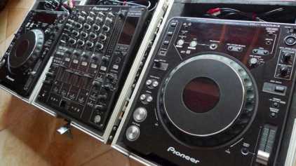 Фотоий: надувательство вспомогательное оборудование и влияния PIONEER - CDJ 1000 MK3