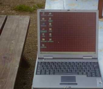 Фотоий: надувательство портативнаяа @ЭВМ DELL - LS 500MHZ