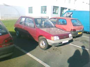 Фотоий: надувательство автомобили PEUGEOT - 205
