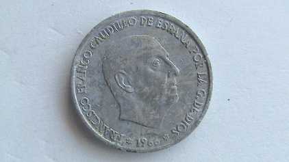 Фотоий: надувательство монетки MONEDA DE FRANCO