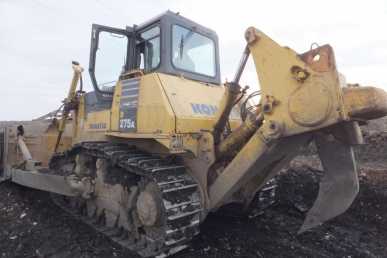 Фотоий: надувательство машины KOMATSU - D275-5