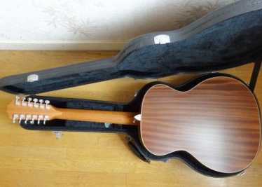 Фотоий: надувательство гитары и другие аппаратуры шнура GUITARE TAYLOR 12 CORDES (USA),OCCASION - GUITARE TAYLOR