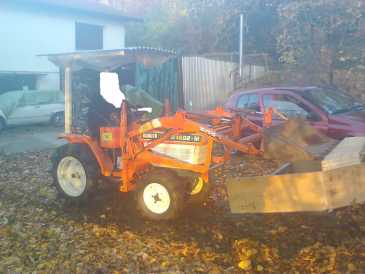 Фотоий: надувательство аграрные корабли KUBOTA - 4X4