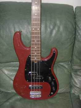 Фотоий: надувательство гитары и другие аппаратуры шнура IBANEZ - ROADSTAR 2 BASS SERIES