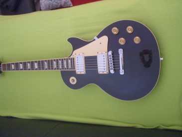Фотоий: надувательство гитары и другие аппаратуры шнура GIBSON LES PAUL STANDARD - GIBSON LES PAUL