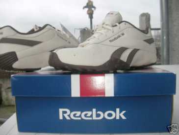 Фотоий: надувательство одежда люди - REEBOK - CL VANTA STRIPE