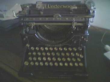 Фотоий: надувательство другие предметы MACCHINA DA SCRIVERE - UNDERWOOD - UNDERWOOD