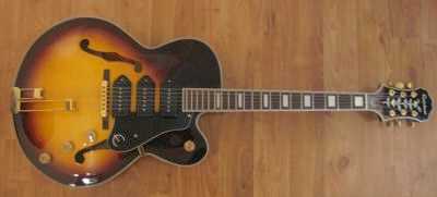 Фотоий: надувательство гитары и другие аппаратуры шнура EPIPHONE - EPIPHONE ZEPHYR BLUES DELUXE VS