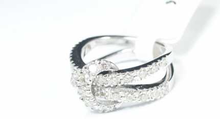 Фотоий: надувательство Jewels женщины