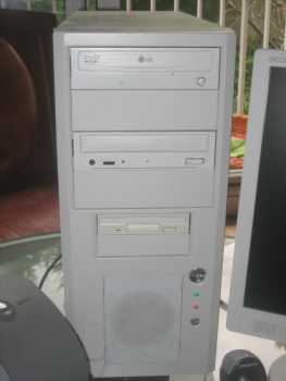 Фотоий: надувательство компьютеры офиса ASUS - PENTIUM 4