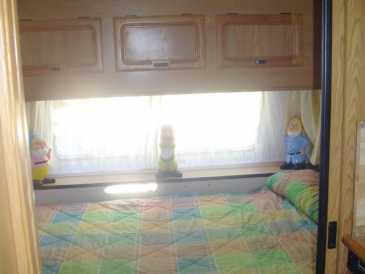 Фотоий: предлагает распродажаа старых вещей/сбывание ярда SE VENDE CARAVANA BURSTNER - MADRID