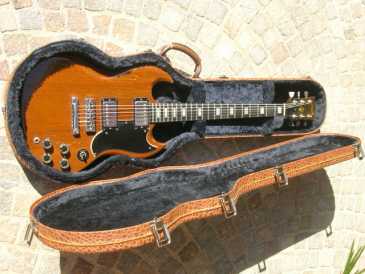 Фотоий: надувательство гитары и другие аппаратуры шнура GIBSON - SG STANDARD 1973