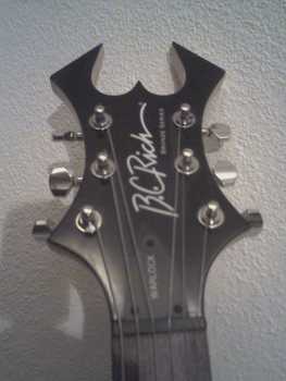 Фотоий: надувательство гитары и другие аппаратуры шнура B.C RICH - BRONZE SERIES - WARLOCK TRIBAL