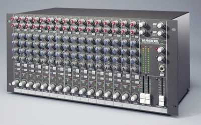 Фотоий: надувательство другие TABLE DE MIXAGE MACKIE - LM-3204