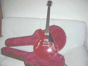 Фотоий: надувательство гитары и другие аппаратуры шнура GIBSON ES335 - GIBSON ES335