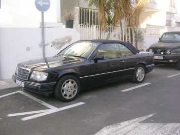 Фотоий: надувательство автомобили MERCEDES - 320