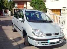 Фотоий: надувательство автомобили RENAULT - Scenic