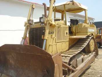 Фотоий: надувательство машины CATERPILLAR - BULLDOZER CATERPILLAR D6H