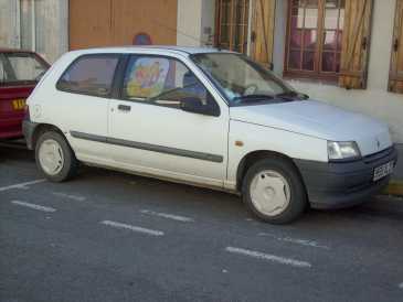 Фотоий: надувательство автомобили RENAULT - Clio