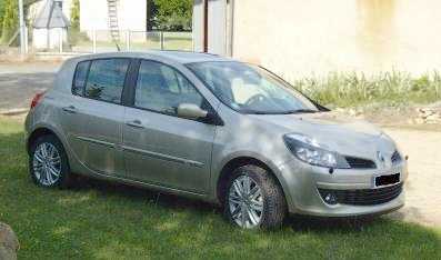 Фотоий: надувательство автомобили RENAULT - Clio