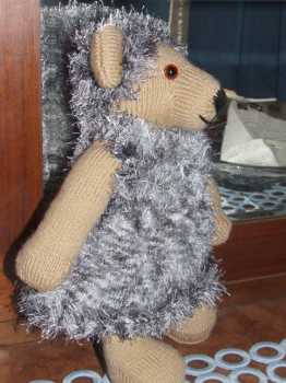 Фотоий: надувательство другие предметы TEDDYBAR MIT KLEIDCHEN & HAUBE - HANDARBEIT