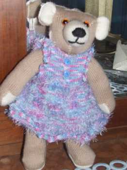 Фотоий: надувательство другие предметы TEDDYBAR MIT KLEIDCHEN HANDARBEIT - HANDARBEIT