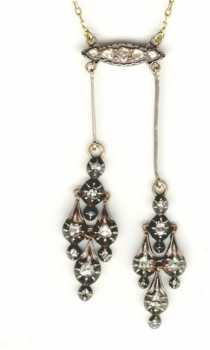 Фотоий: надувательство Jewels женщины