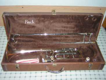 Фотоий: надувательство латунь, woodwind и другие аппаратуры ветра BACH - 36 G CON TRANSPOSITOR
