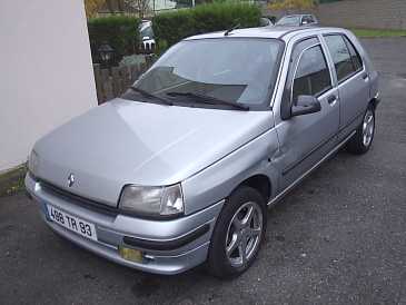 Фотоий: надувательство автомобили RENAULT - Clio
