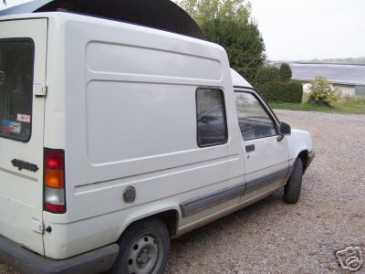 Фотоий: надувательство автомобили RENAULT - Express