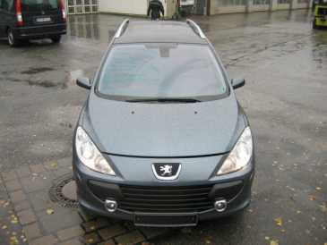 Фотоий: надувательство автомобили PEUGEOT