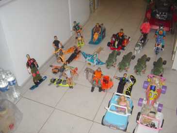 Фотоий: надувательство другие ACTION MAN ET BARBIE