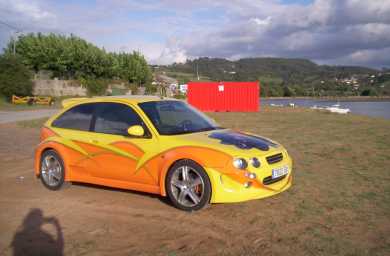Фотоий: надувательство автомобили MG - ZR