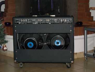 Фотоий: надувательство усилители FENDER - FENDER TWIN AMP 