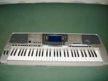 Фотоий: надувательство рояли и synthetizers YAMAHA - PRS2000