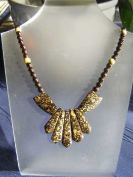 Фотоий: надувательство Jewels женщины