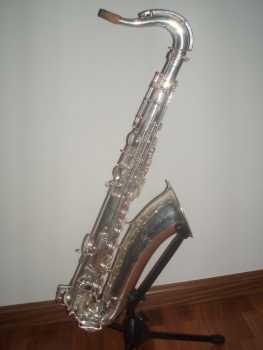 Фотоий: надувательство латунь, woodwind и другие аппаратуры ветра SELMER - MODELO 26