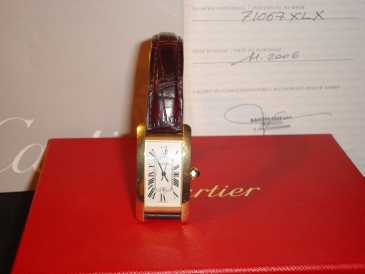 Фотоий: надувательство вахты люди - CARTIER - TANK MISURA MEDIA
