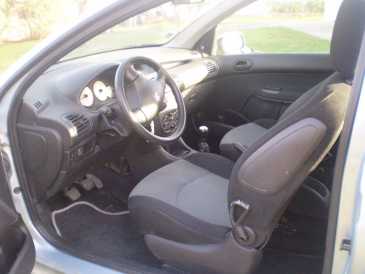 Фотоий: надувательство автомобили PEUGEOT - 206