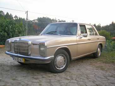Фотоий: надувательство автомобили MERCEDES - 220