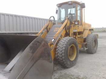 Фотоий: надувательство машины JCB - 426B