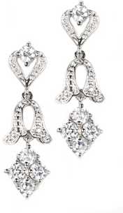 Фотоий: надувательство Jewels женщины