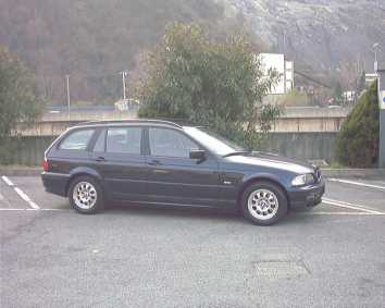 Фотоий: надувательство автомобили BMW - Série 3 Touring